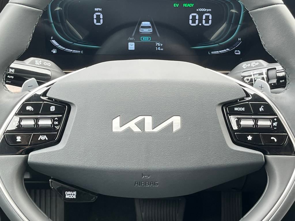 New 2025 Kia Niro EX image 21