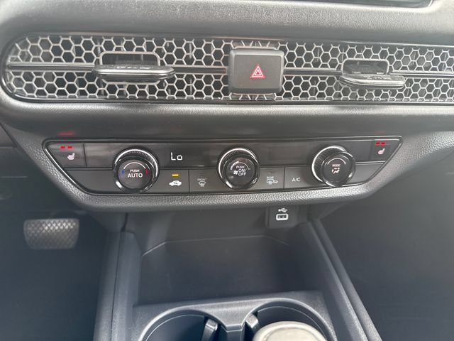 Certified 2025 Honda HR-V Sport image 31
