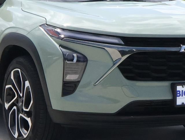 Used 2024 Chevrolet Trax RS w/ Driver Confidence Package image 9