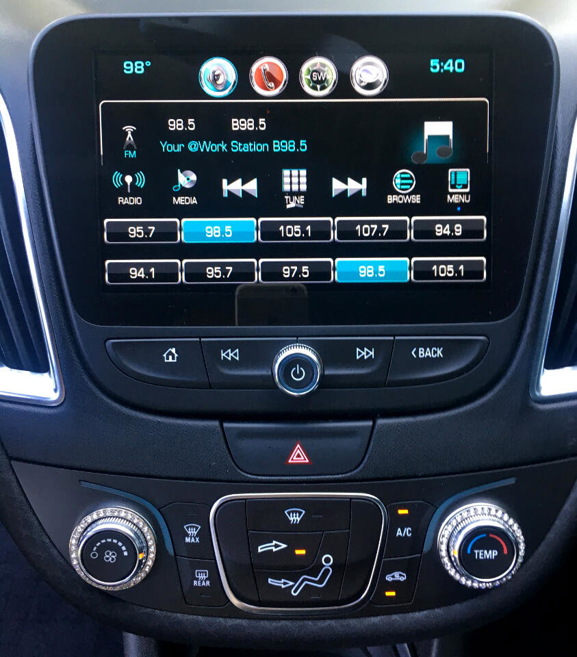 Used 2018 Chevrolet Malibu LT image 23