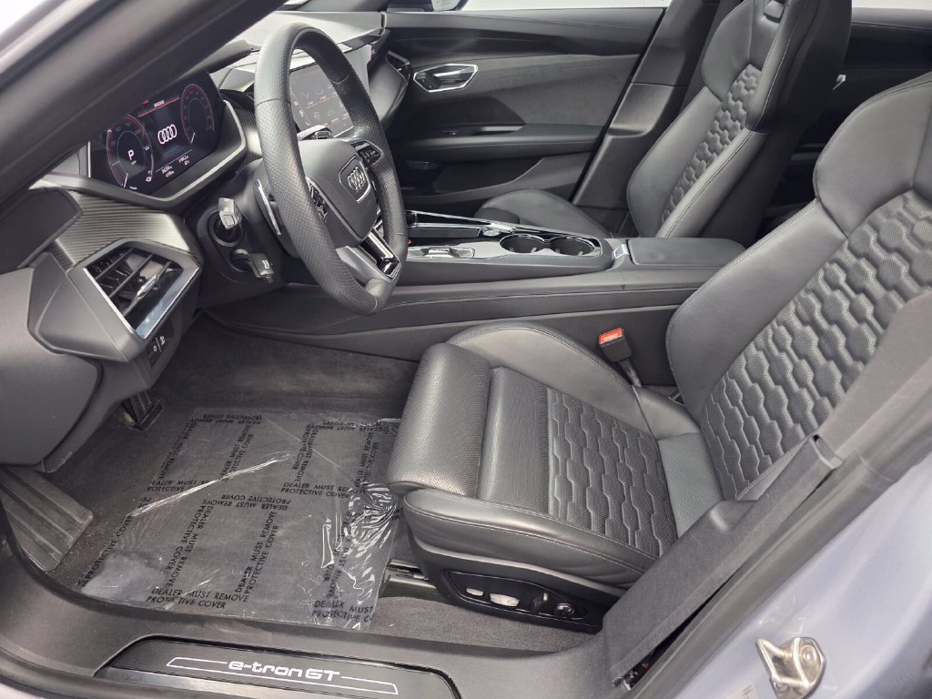Used 2022 Audi e-tron GT Prestige AWD/4WD image 9