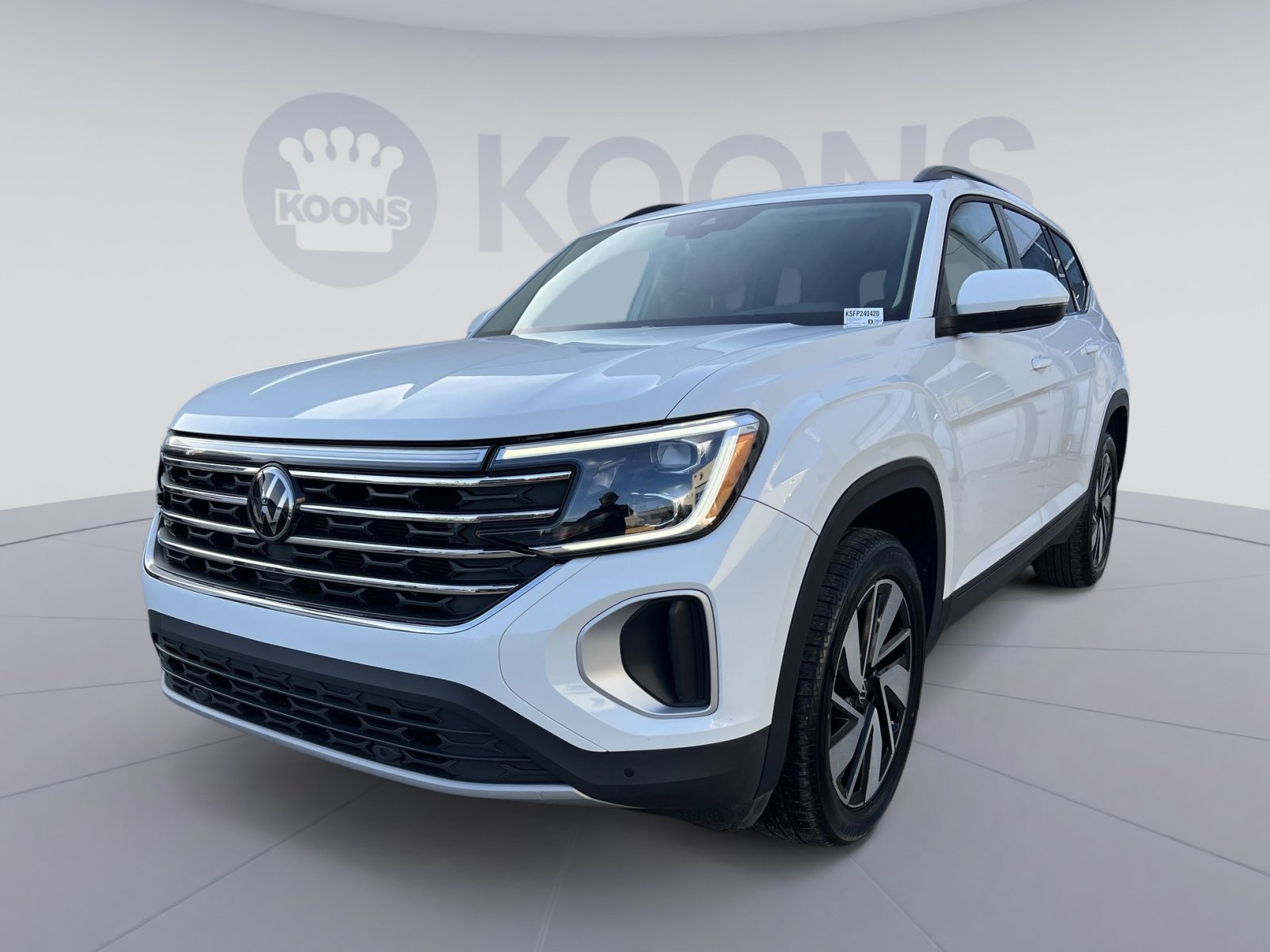 Used 2024 Volkswagen Atlas SE image 1