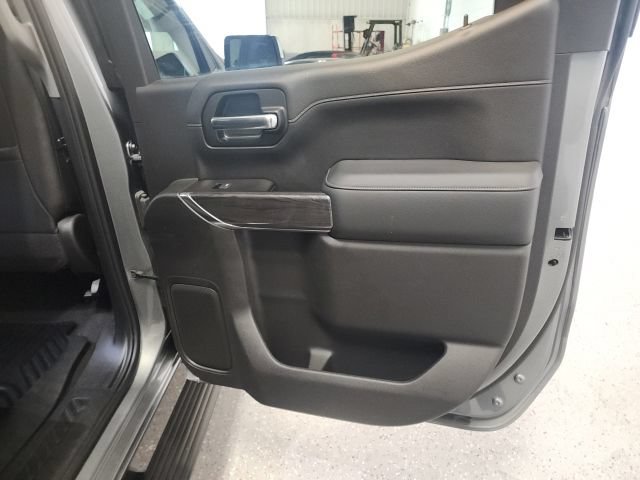 Used 2020 Chevrolet Silverado 1500 LTZ w/ LTZ Plus Package AWD/4WD image 17