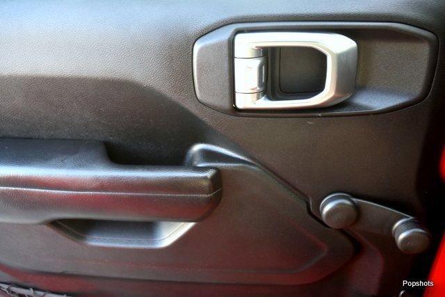 Used 2018 Jeep Wrangler Unlimited Sport image 7