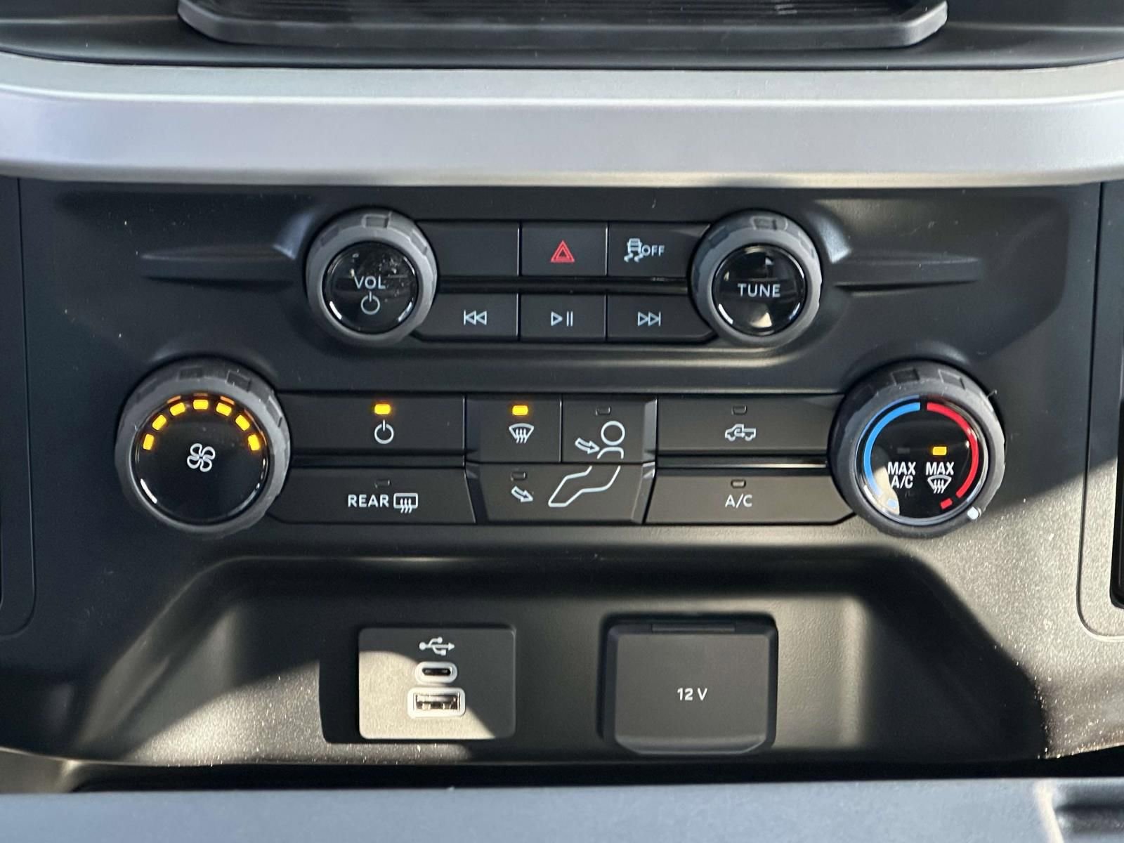 New 2025 Ford F550 4x4 Crew Cab Super Duty image 14