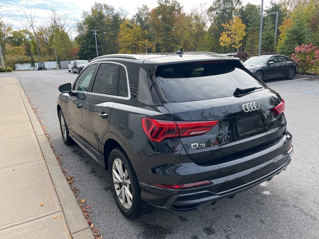 Used 2022 Audi Q3 2.0T Premium Plus w/ Premium Plus Package image 34
