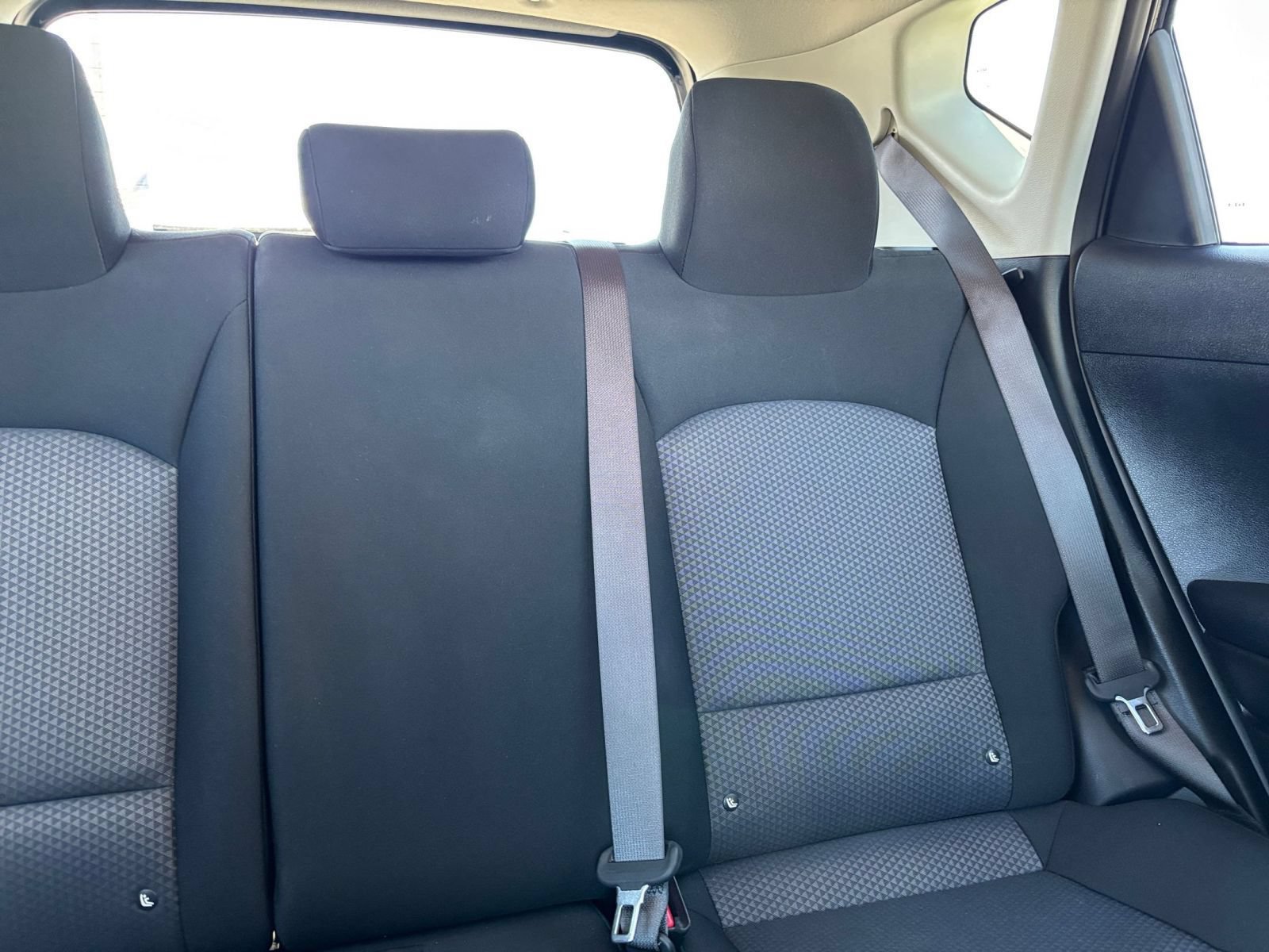 Used 2025 Kia Soul LX w/ LX Technology Package FWD image 34