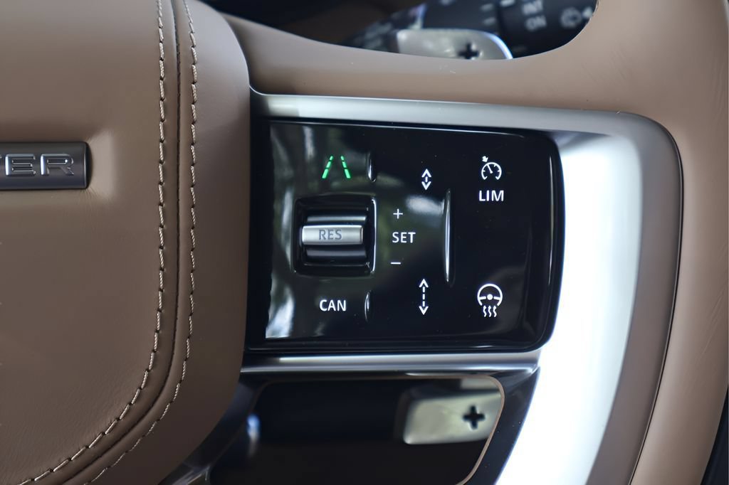 New 2026 Land Rover Range Rover Long Wheelbase SE AWD/4WD image 20