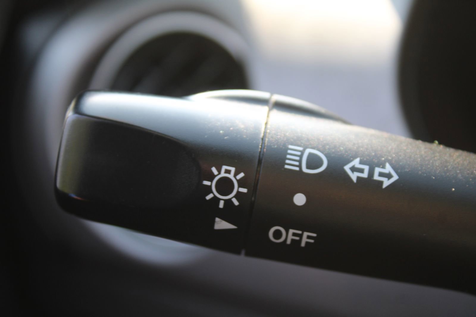 Used 2009 MAZDA MX-5 Miata Sport RWD image 36