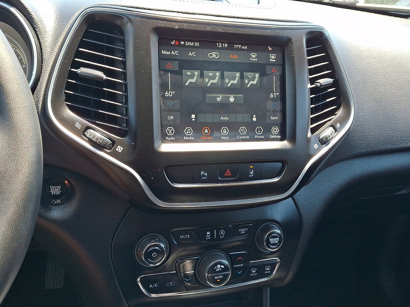Used 2021 Jeep Cherokee Latitude Lux w/ Comfort/Convenience Group AWD/4WD image 15