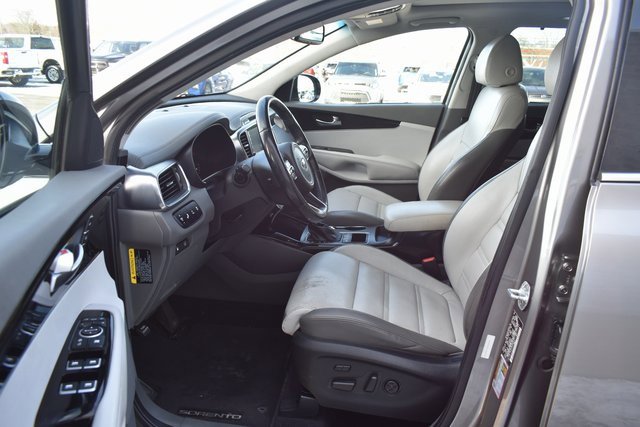 Used 2018 Kia Sorento SX image 13