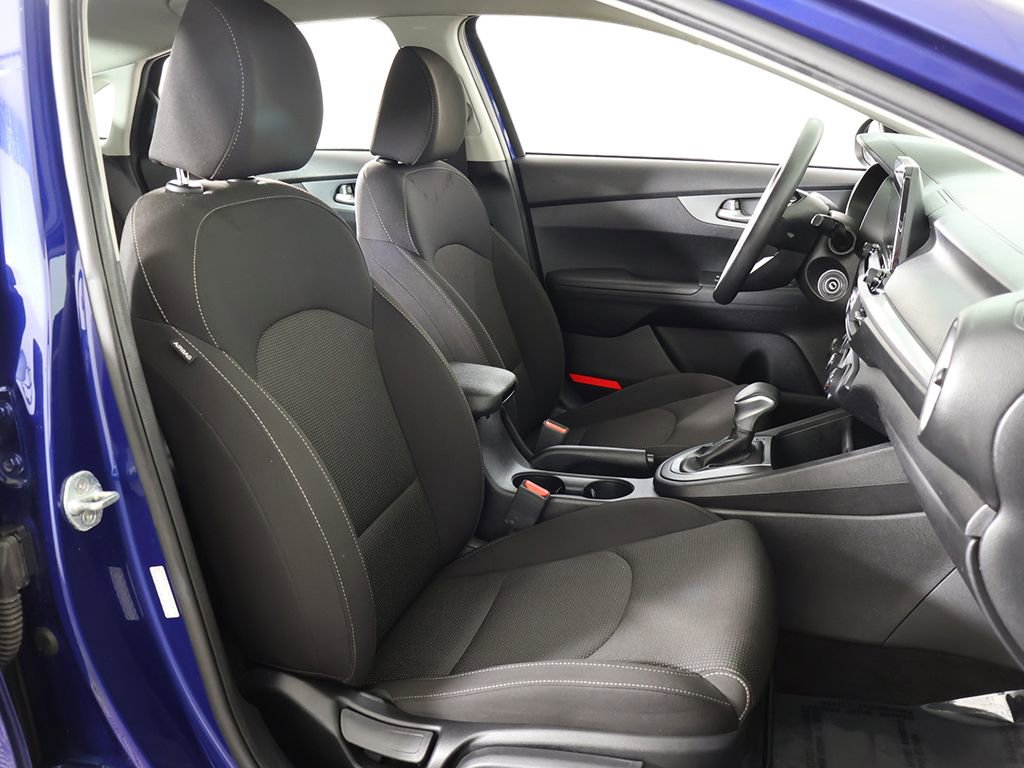 Used 2020 Kia Forte LXS FWD image 23