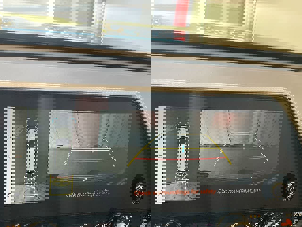 Used 2024 Toyota Highlander Platinum image 17