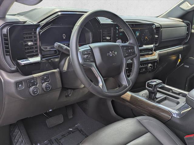 Used 2024 Chevrolet Silverado 1500 RST w/ Redline Edition AWD/4WD image 9