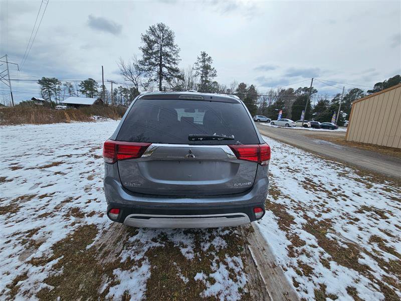 Used 2019 Mitsubishi Outlander SE image 6