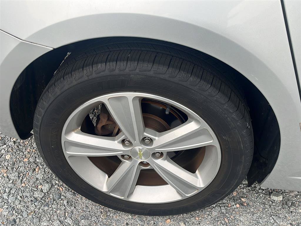 Used 2015 Chevrolet Cruze LT FWD image 10