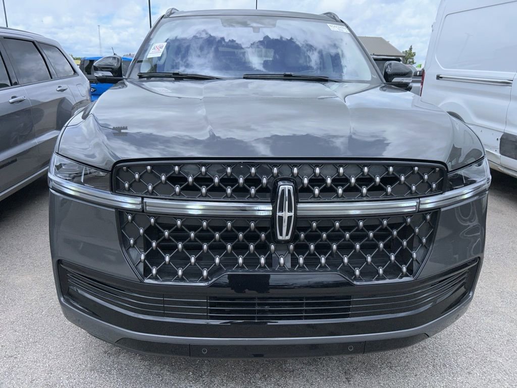 Used 2025 Lincoln Navigator L Black Label w/ Black Label Special Edition AWD/4WD image 2