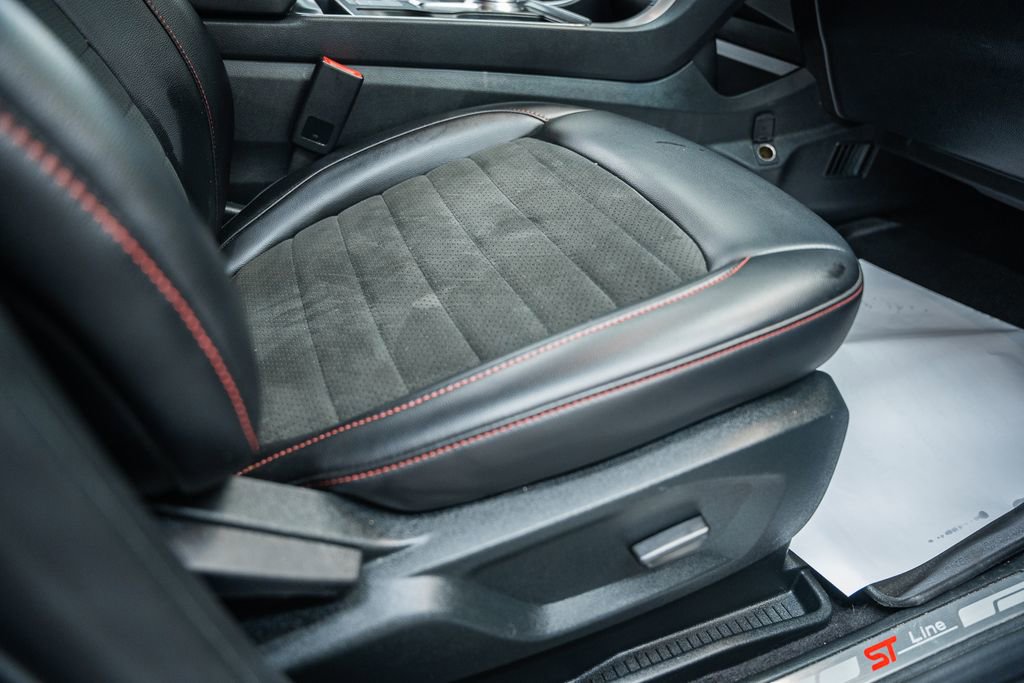 Used 2022 Ford Edge ST-Line image 36