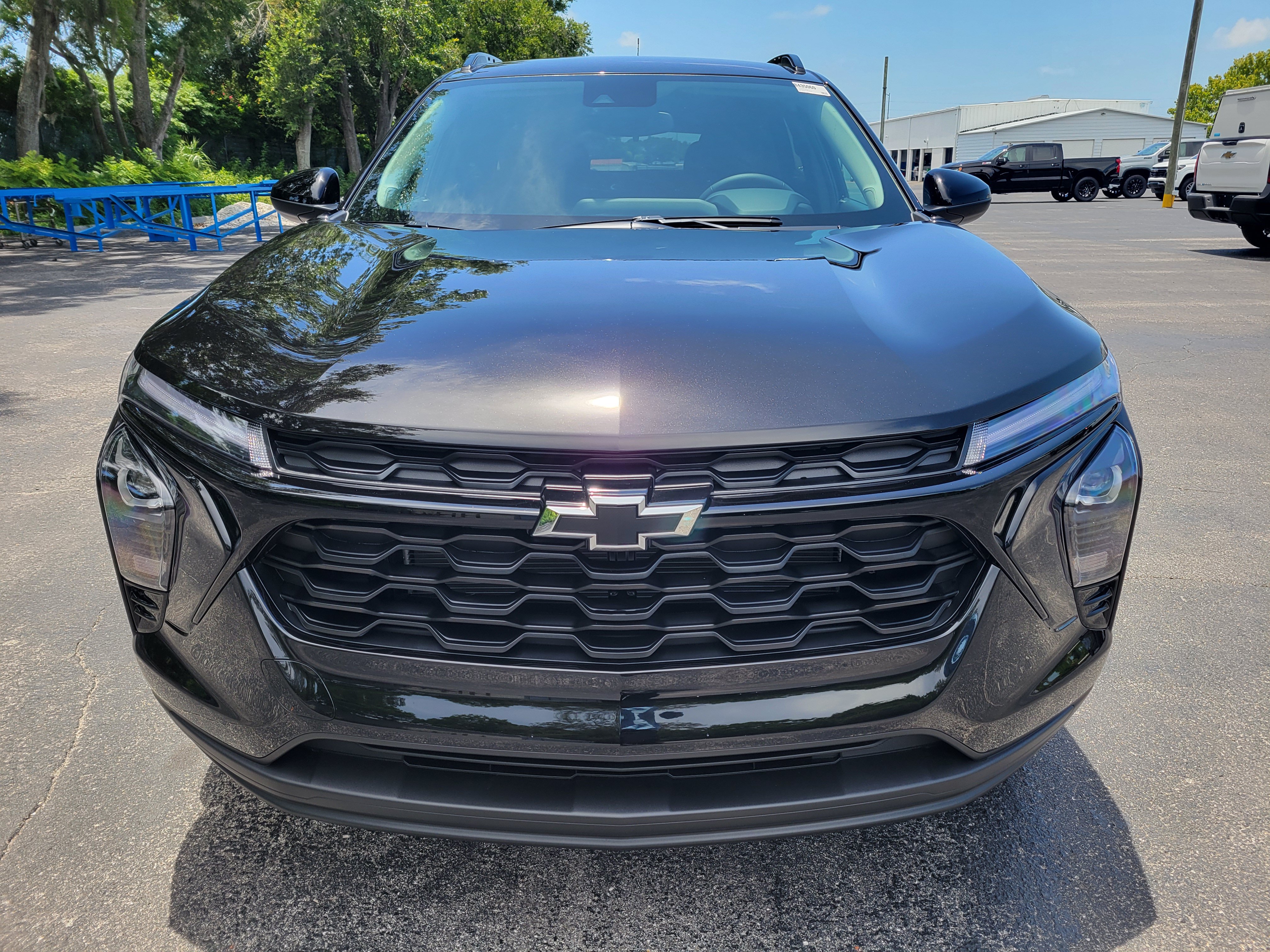 New 2026 Chevrolet Trax LT w/ Driver Confidence Package FWD image 2