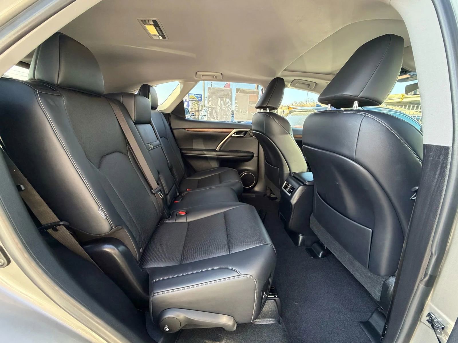 Used 2020 Lexus RX 350L Premium w/ Premium Package image 44