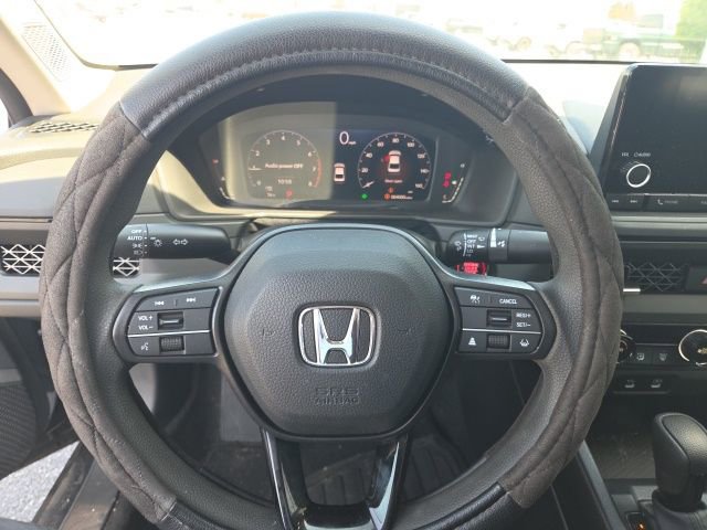 Used 2023 Honda Accord EX image 18