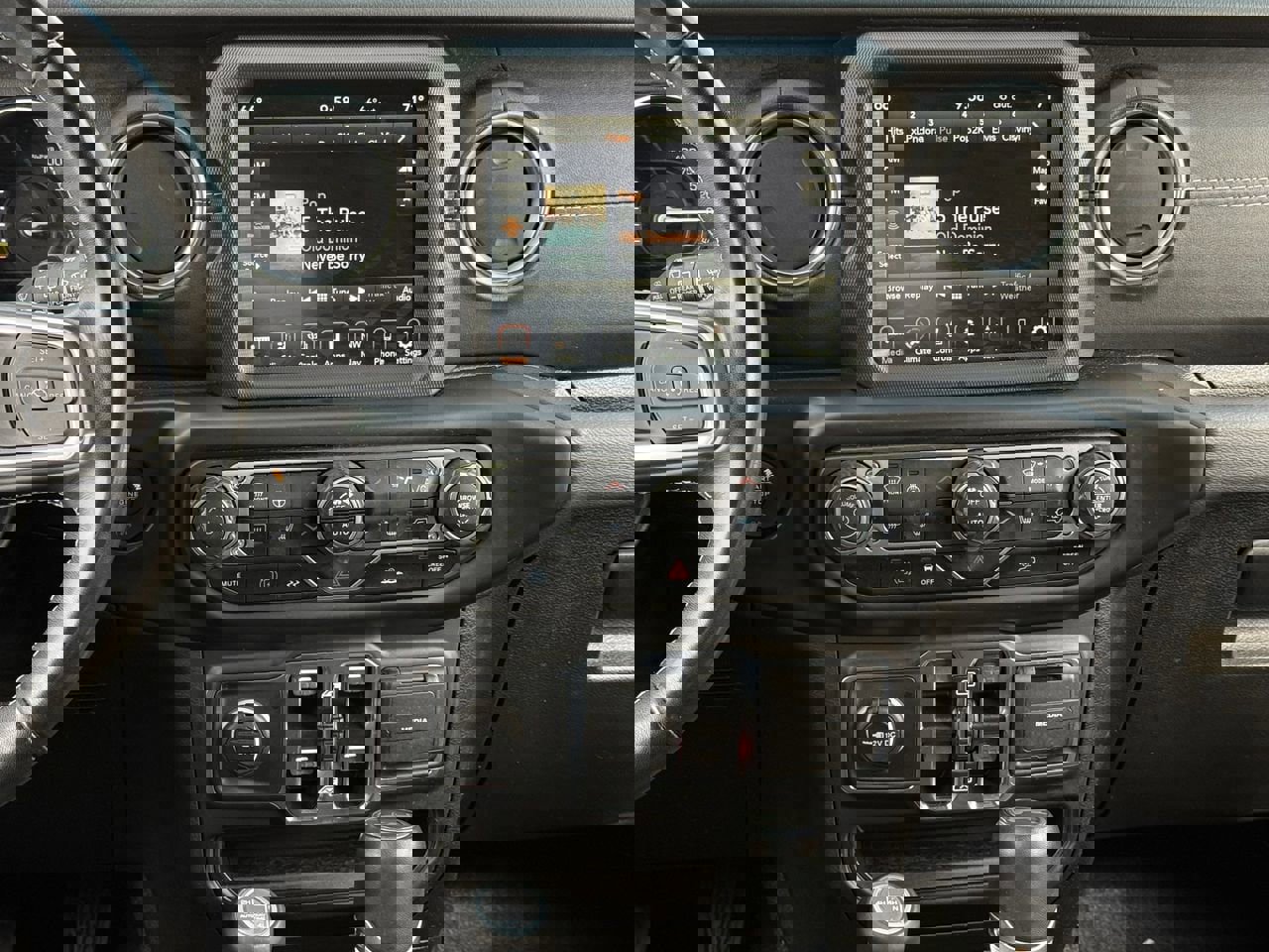 Used 2022 Jeep Wrangler Unlimited Sahara w/ Cold Weather Group image 16