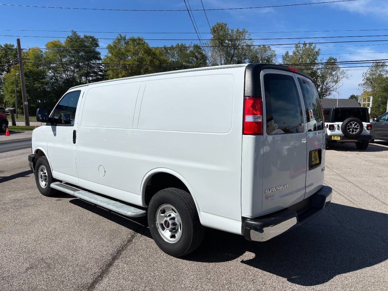 Used 2024 GMC Savana 2500 w/ Driver Convenience Package image 3