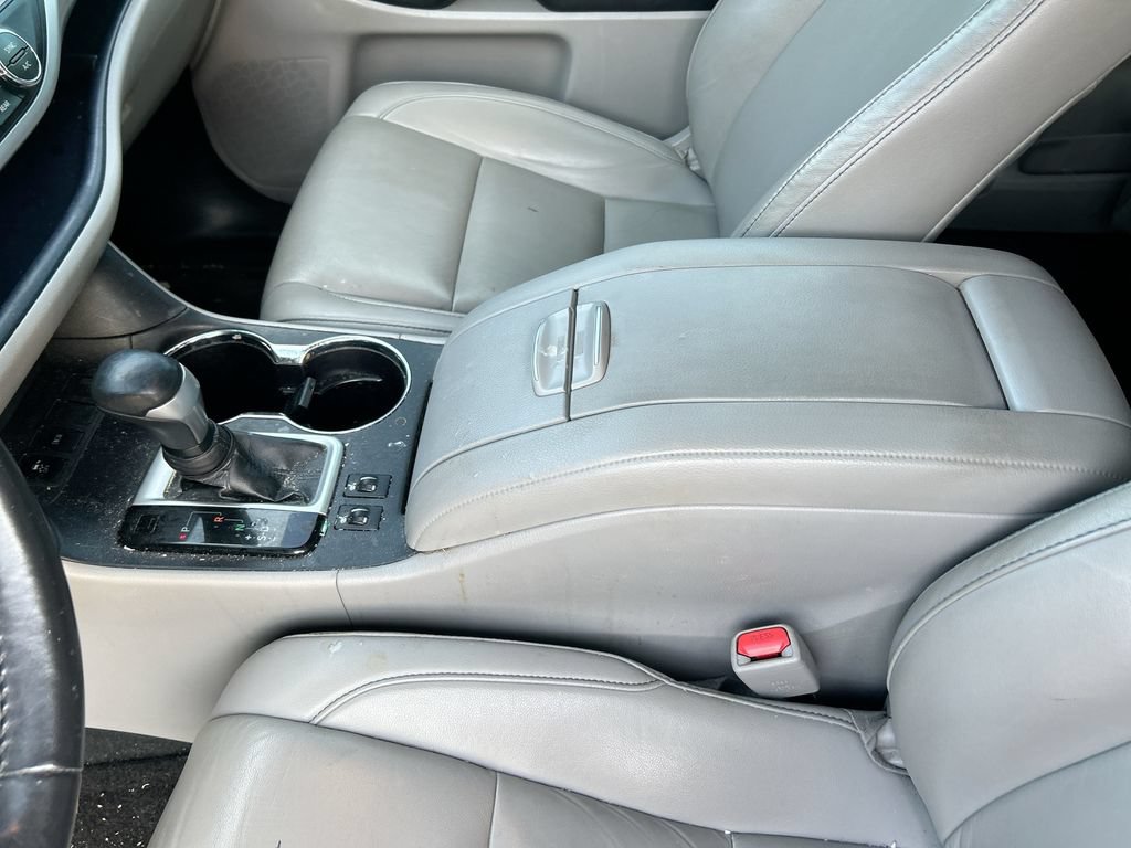 Used 2019 Toyota Highlander XLE FWD image 28