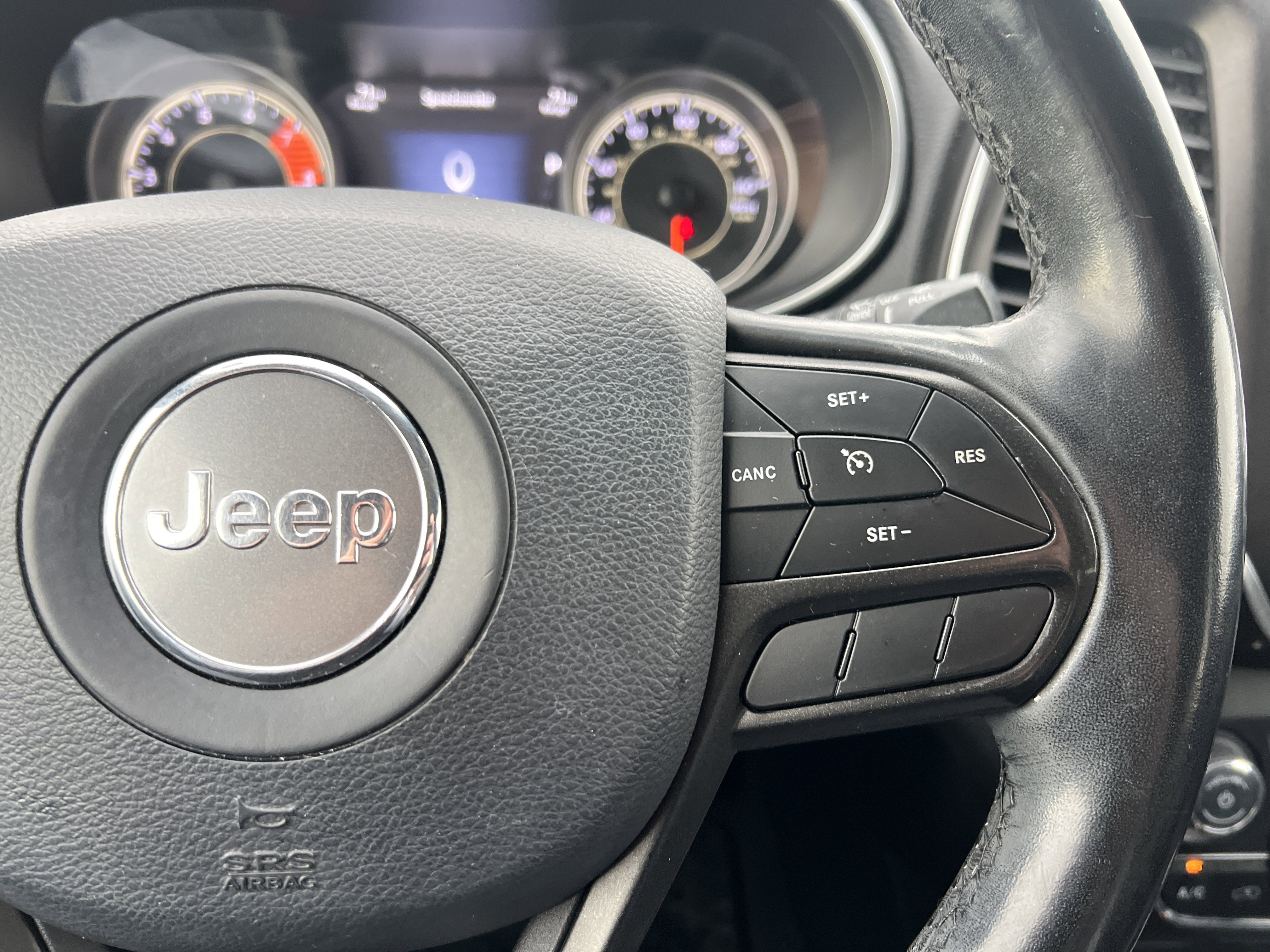 Used 2020 Jeep Cherokee Trailhawk w/ Comfort/Convenience Group image 27