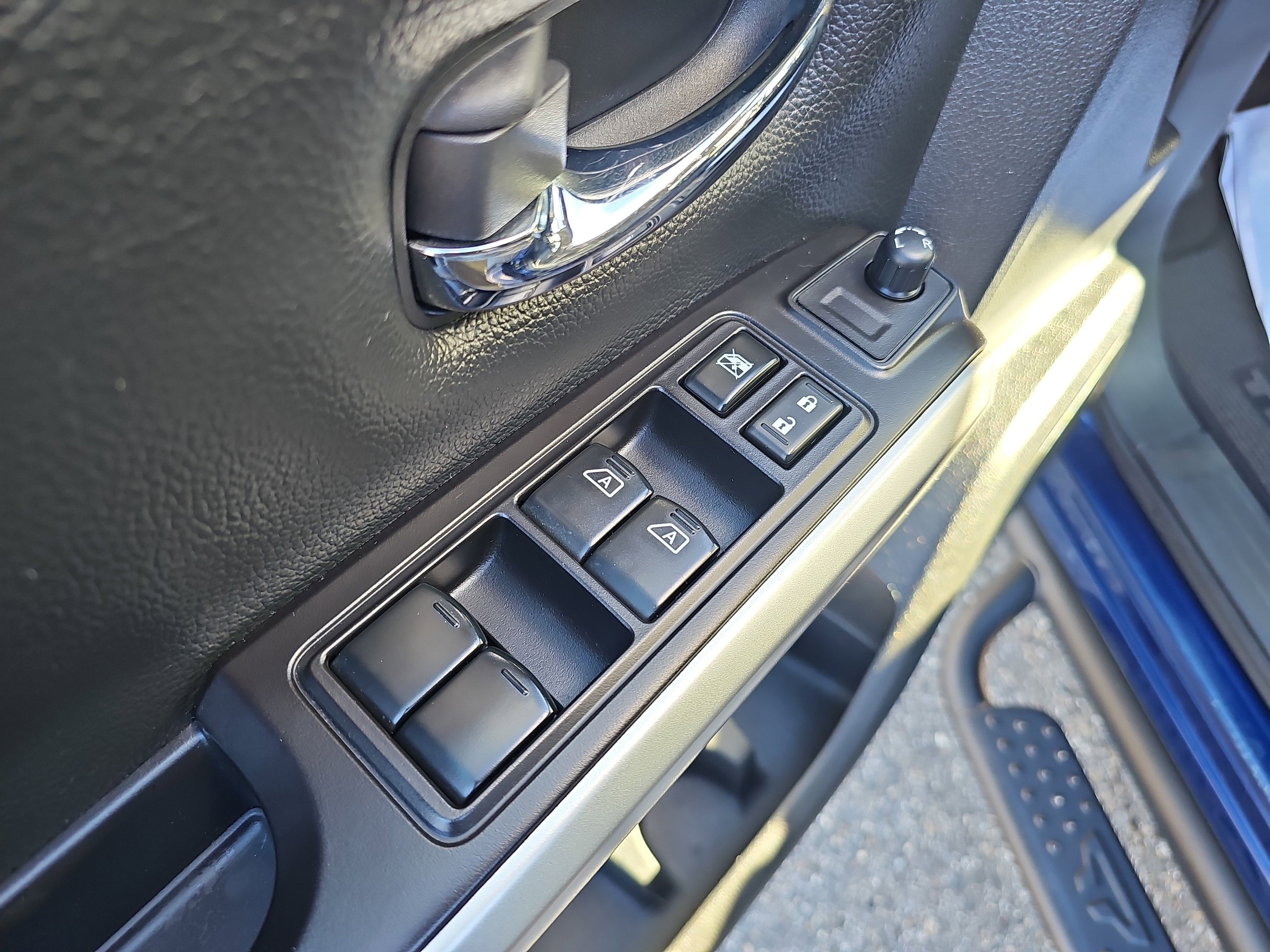 Certified 2021 Nissan Titan SV w/ Accessory Utility Package image 20