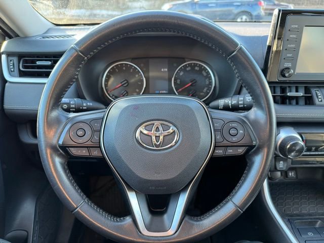 Used 2019 Toyota RAV4 XLE Premium image 14