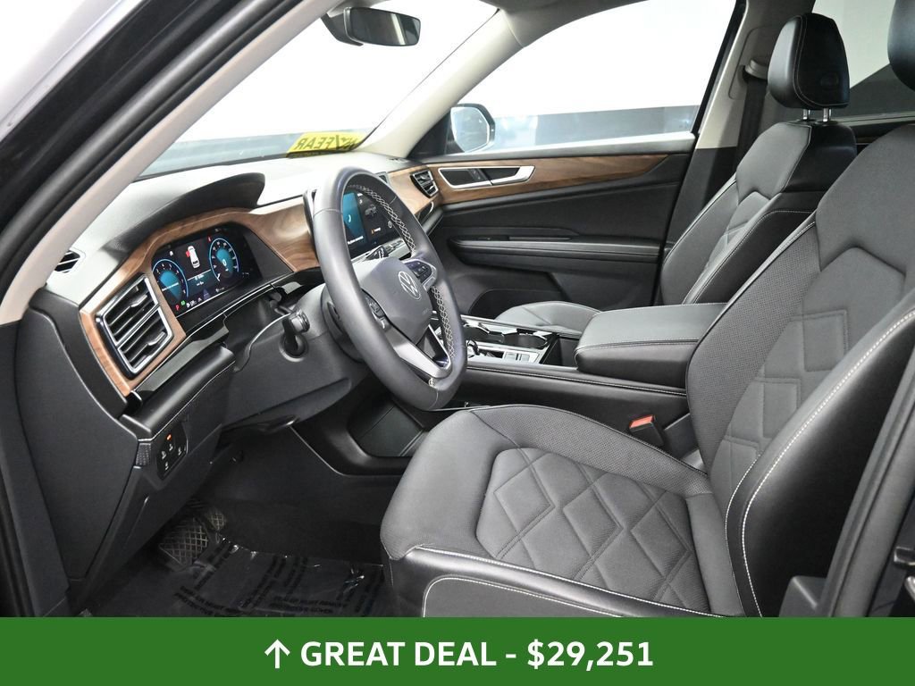 Used 2024 Volkswagen Atlas SE image 18