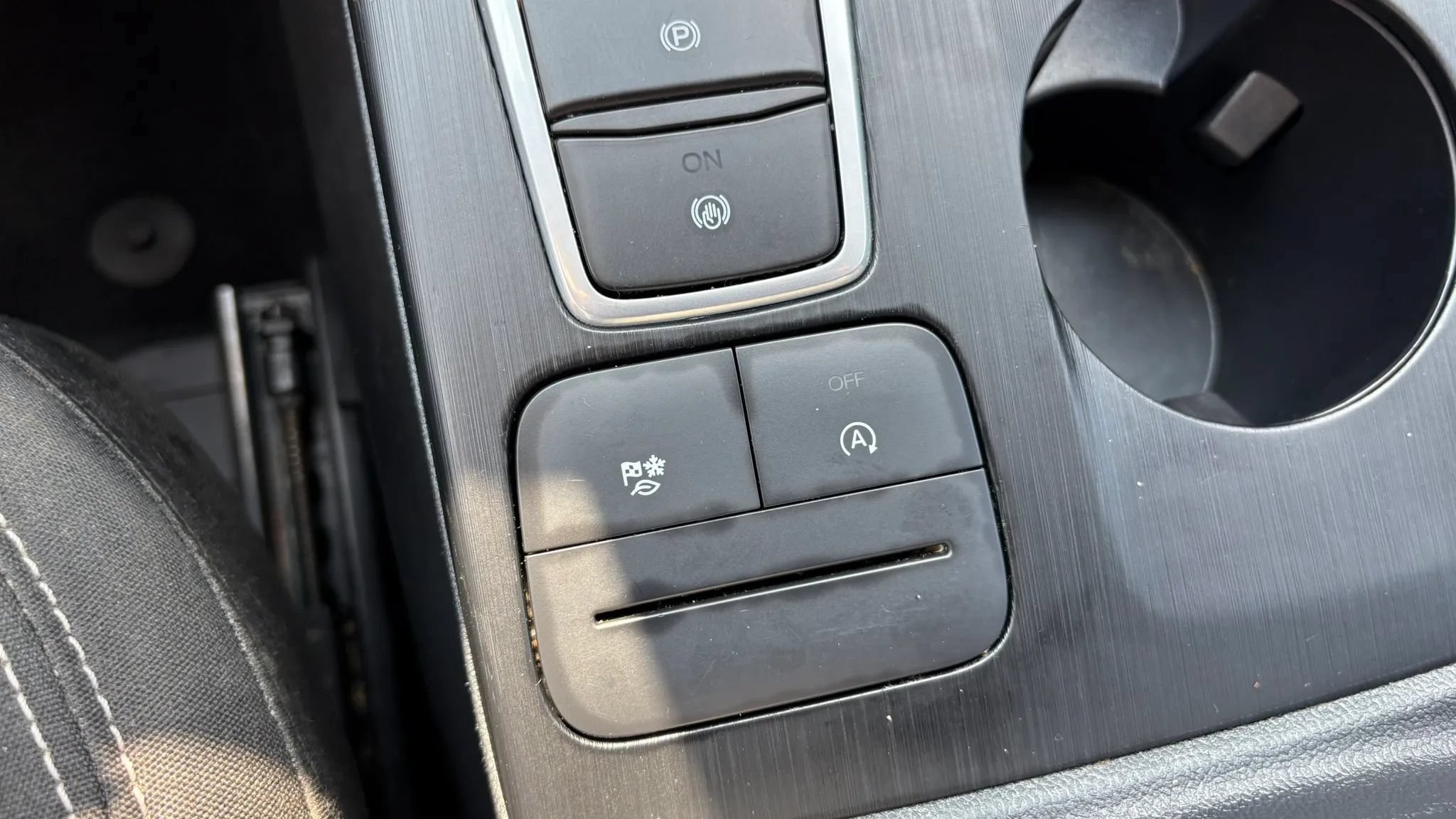 Used 2023 Ford Escape Active AWD/4WD image 25
