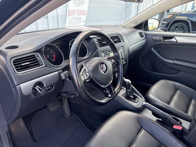 Used 2015 Volkswagen Jetta SE FWD image 12