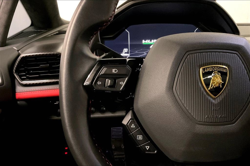 Used 2022 Lamborghini Huracan EVO image 23