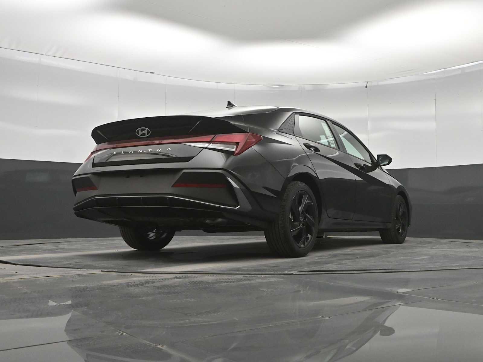 New 2026 Hyundai Elantra Sport FWD image 37