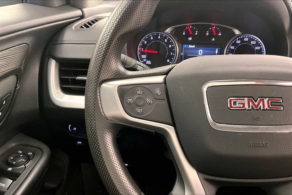 Used 2024 GMC Terrain SLE FWD image 17