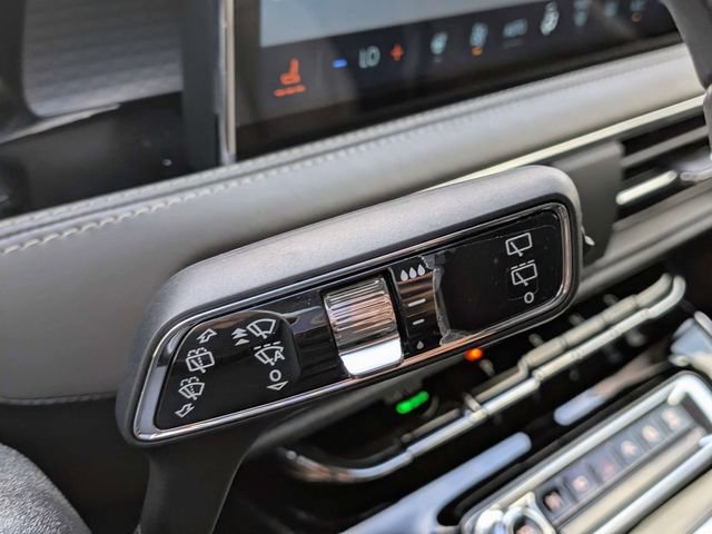 Used 2025 Lincoln Corsair FWD w/ Equipment Group 101A image 28