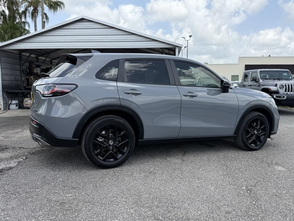Used 2024 Honda HR-V Sport image 4