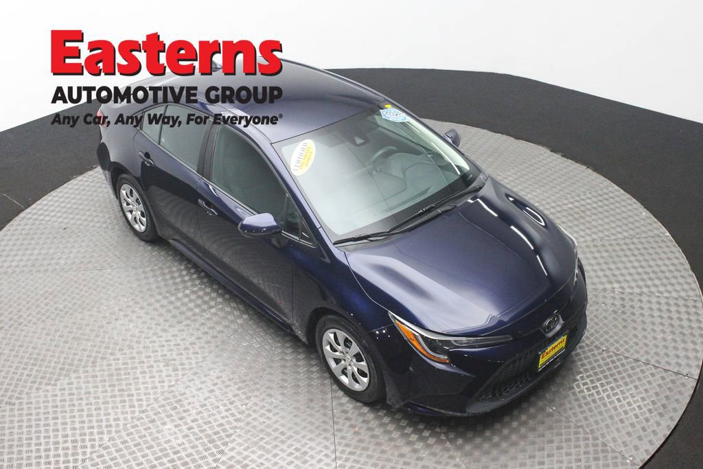 Used 2022 Toyota Corolla LE image 3