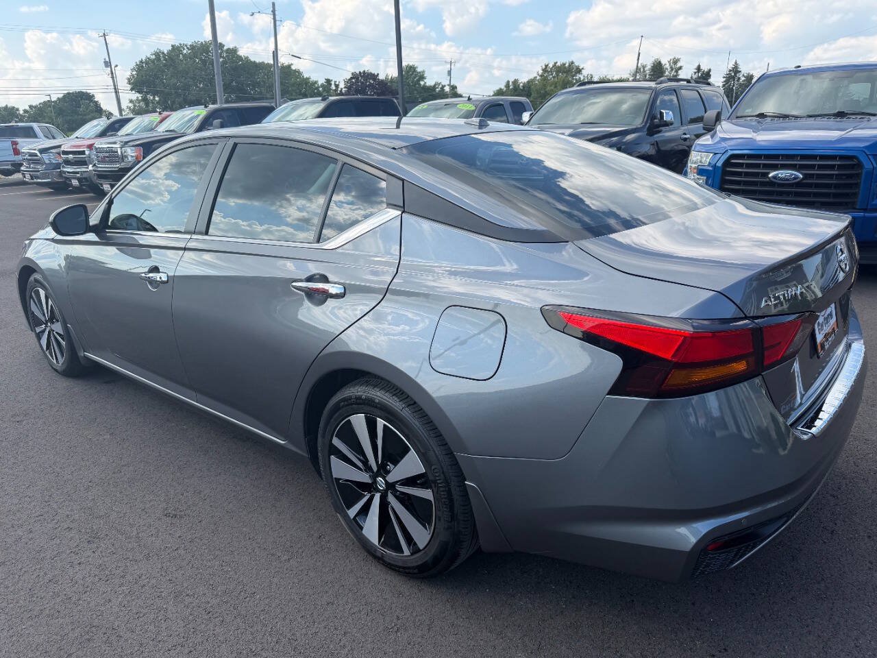 Used 2022 Nissan Altima 2.5 SV FWD image 3