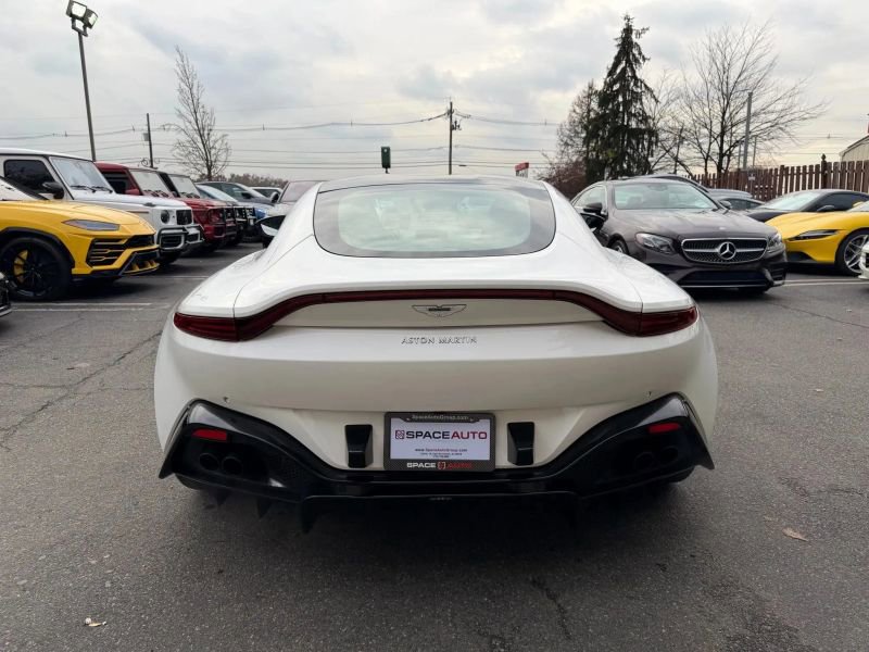 Used 2019 Aston Martin V8 Vantage Coupe image 7
