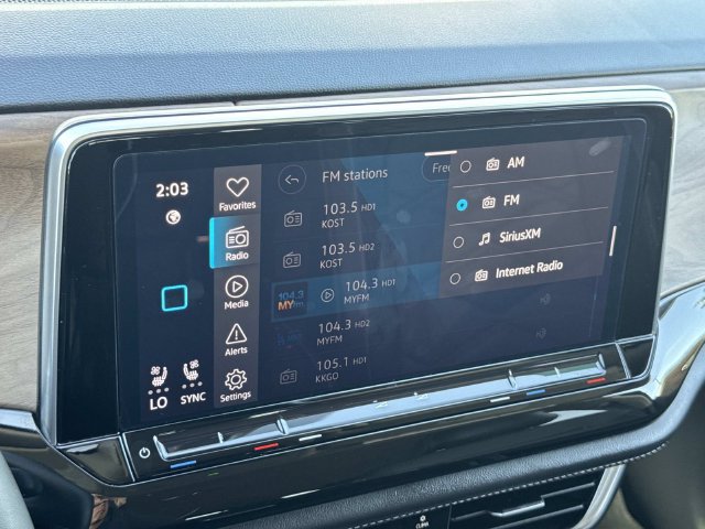 Certified 2025 Volkswagen Atlas SE AWD/4WD image 16