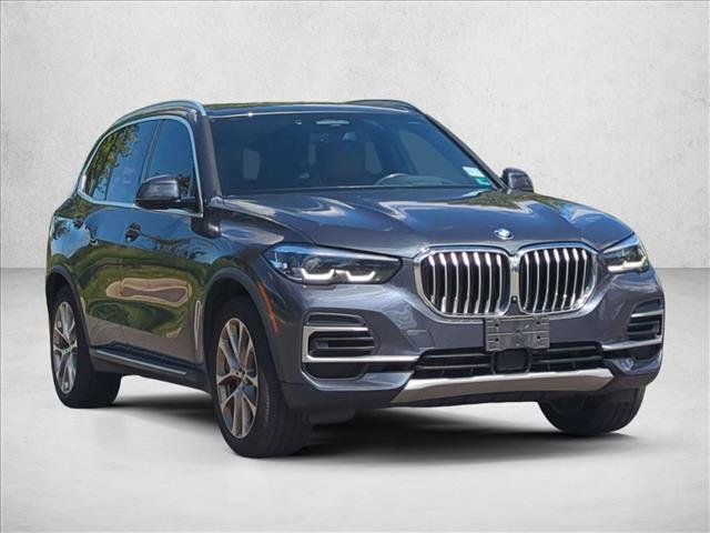 Used 2022 BMW X5 xDrive40i AWD/4WD image 3