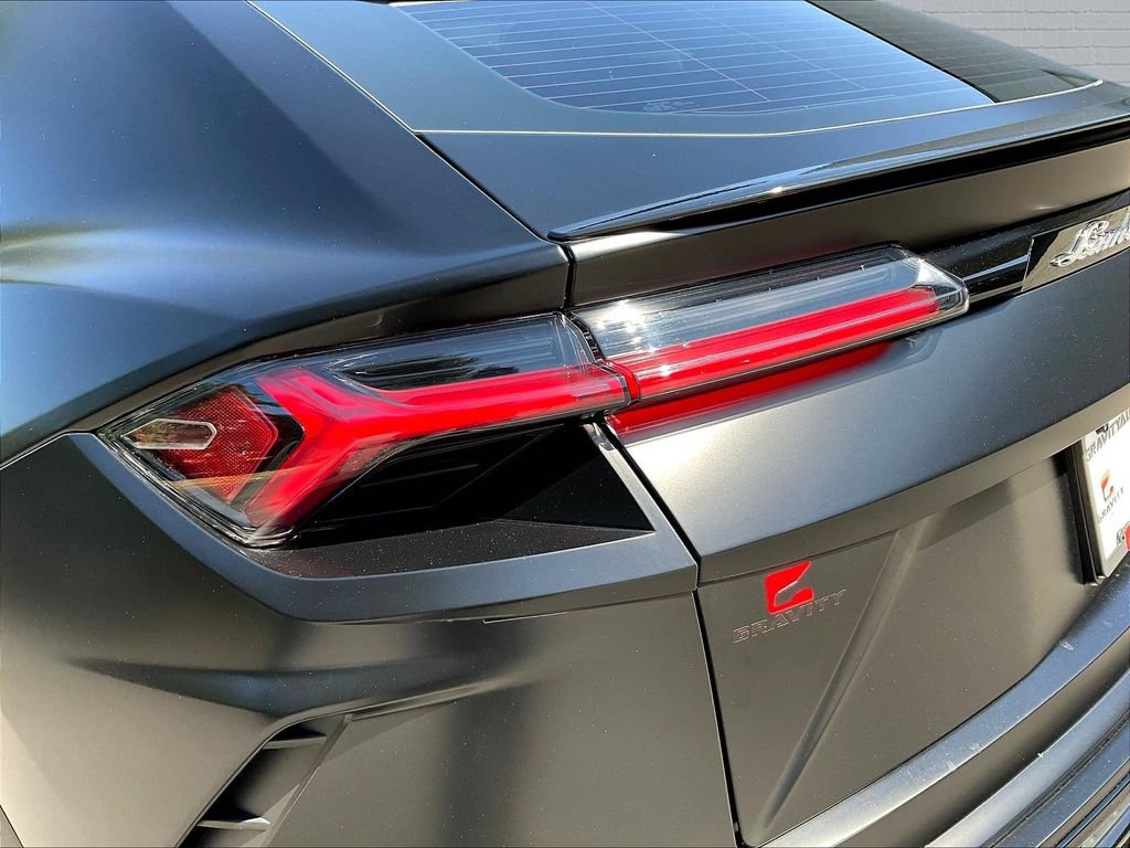 Used 2022 Lamborghini Urus AWD/4WD image 22