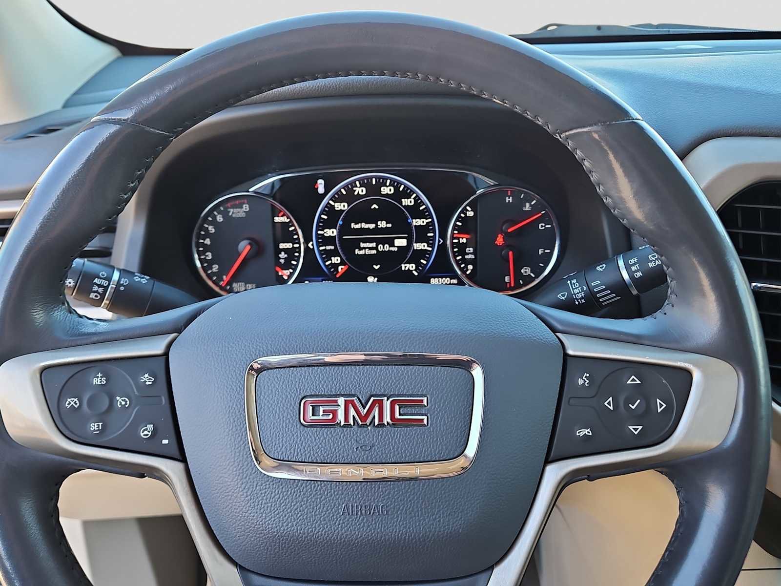 Used 2020 GMC Acadia Denali image 19