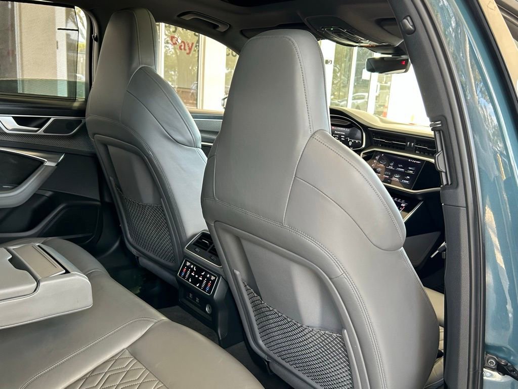Used 2021 Audi S6 Prestige image 36
