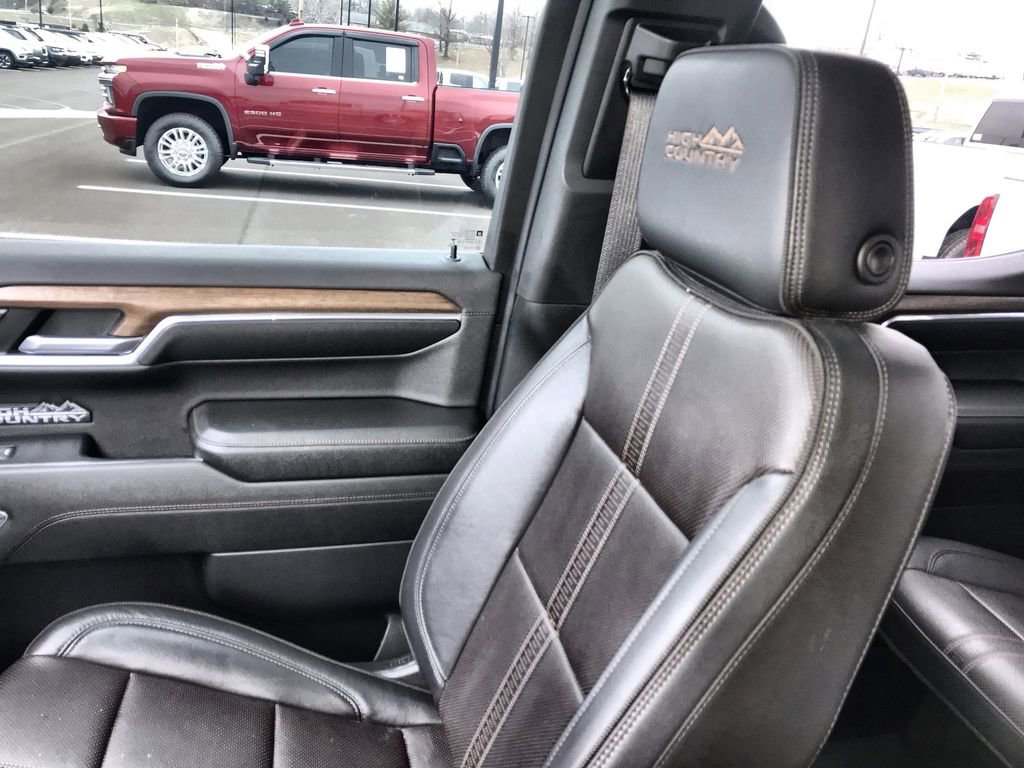 Used 2023 Chevrolet Silverado 1500 High Country AWD/4WD image 25