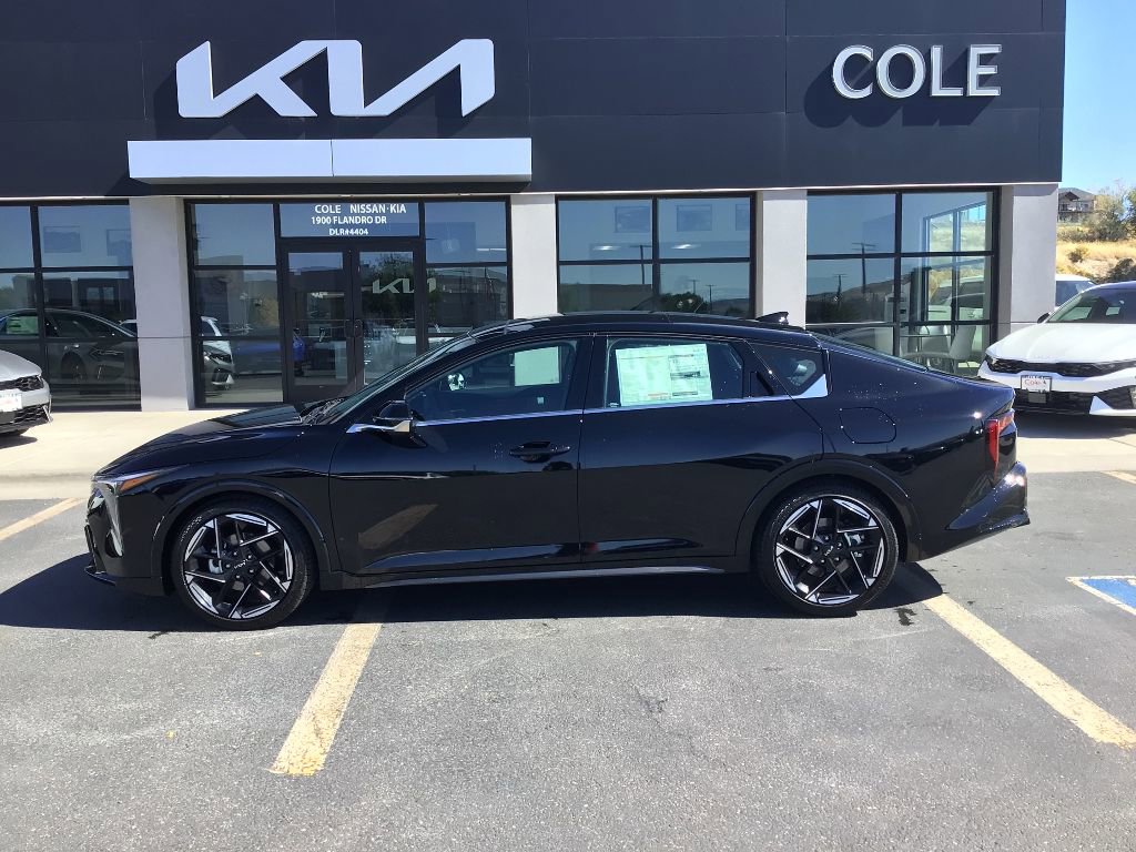 New 2025 Kia K4 GT-Line image 3