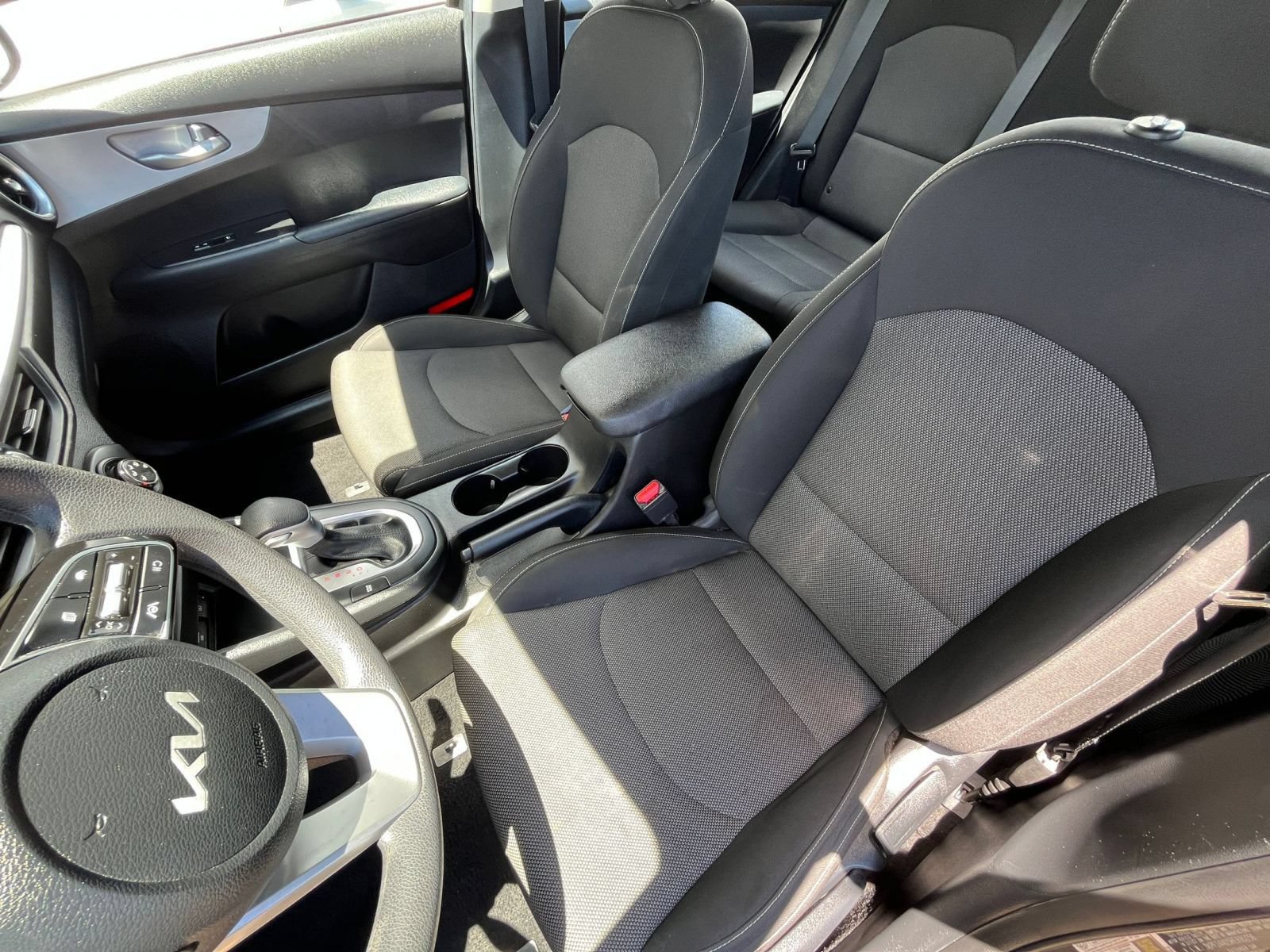 Used 2024 Kia Forte LXS FWD image 33